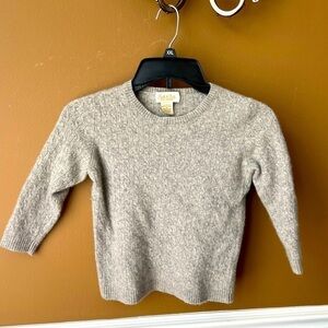 Peck & Peck 100% Cashmere Grey Crewneck Sweater Size Medium